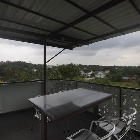 Magni Home Kochi Luaran gambar