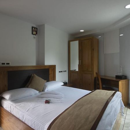 Magni Home Kochi Luaran gambar