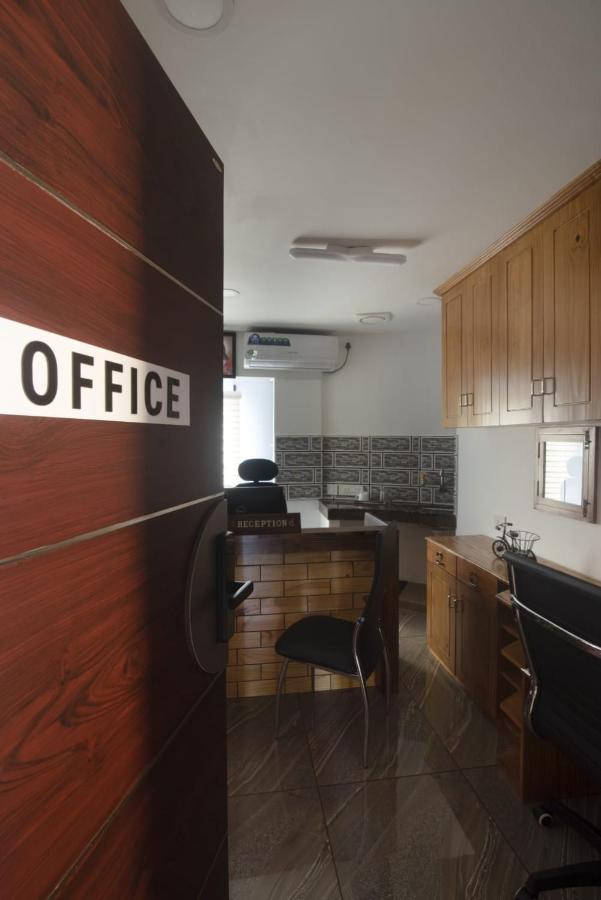 Magni Home Kochi Luaran gambar